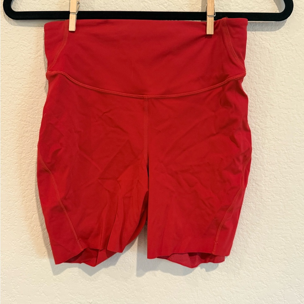 Lululemon Base Pace High-Rise Short 6"